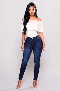 Fashion_Nova_09-18-17_Studio_2-2758_58672978-4e0d-4582-8427-0ef038ff2f36.jpg