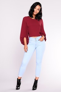 Fashion_Nova_10-16-17_Studio_2-600_1c852490-8b25-4591-ac2b-397e58be90fd.jpg