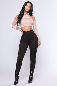 Fashion_Nova_11-09-17_Studio_2-1131.jpg
