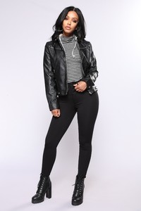 Fashion_Nova_11-09-17_Studio_2-195_a464911f-0031-4912-bc70-6d741bc4cb11.JPG