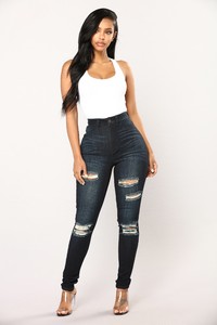 Fashion_Nova_12-06-17-1018.jpg