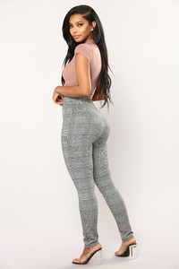 Fashion_Nova_12-06-17-1649.JPG