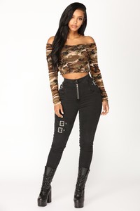 Fashion_Nova_12-06-17_Studio_2-117_b3f71978-b5c7-42b8-8daa-f82b28cdc5f7.JPG