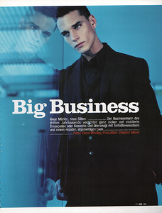 GQDe0901Business02.thumb.jpg.cae66dca644abaa0f556b16827881a09.jpg