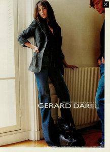 Gerard_Darel_Fall_Winter_04_05.thumb.png.7aa844f9a12b319e775abe78462fea21.png