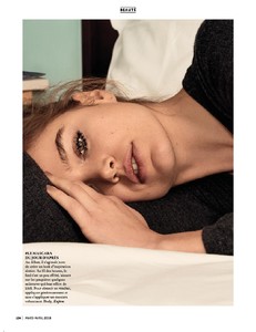 Glamour_Nouvelle_Formule_N.1_-_Mars-Avril_2018-page-020.jpg