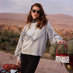 HM-Road-Trip-Fashion-Lookbook03.thumb.jpg.12fa8299c97b18b9d78a9bca0c356119.jpg