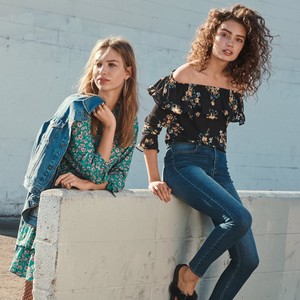 HM-Street-Style-Spring-2018-Lookbook01.thumb.jpg.00456b437d4f0ede17104d2acac6c0b4.jpg