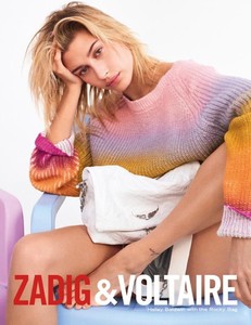 Hailey-Baldwin-Zadig-Voltaire-Spring-2018-Campaign02.thumb.jpg.5291389b2fa7f96ff6a9293a5eb0cc89.jpg