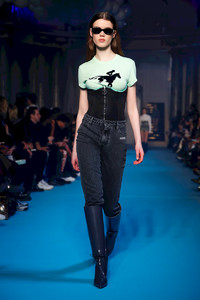 Hannah_Sprehe_-_Off_White.thumb.jpg.36c0b3d111b249361c644f9a8c22248f.jpg