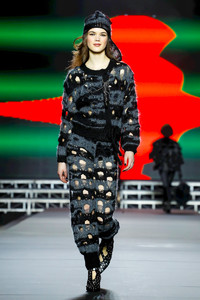 Hannah_Sprehe_-_Sonia_Rykiel.thumb.jpg.0661d129005fe44a48c9ee14a034c762.jpg