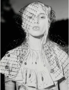 HarpersBazaarSingapore-April2018-page-008.jpg