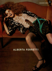 Klein_Alberta_Ferretti_Fall_Winter_04_05_01.thumb.png.a10696eded7f93289cbe4fda76e72552.png