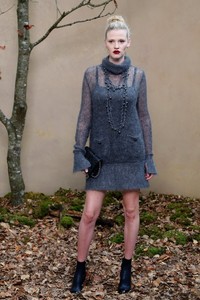 Lara-Stone-Wore-Her-Sweater-Dress-Draped-Beaded-Necklace.jpg