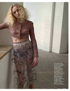 Madame_0418-page-037.jpg