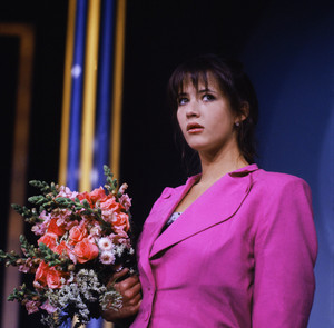 SOPHIE-MARCEAU-16.thumb.jpeg.026faf2ea9ba29546b9c49f3d99fe8fb.jpeg