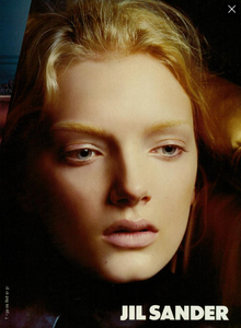 Sims_Jil_Sander_Fall_Winter_04_05_04.thumb.png.f8592a1eec66b34bc6d713bc9c7f0f50.png