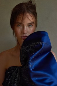 Vogue-Portugal-October-2017-Branislav-Simoncik-9.thumb.jpg.f6dcf5d3daaa959921daace8fab3b863.jpg