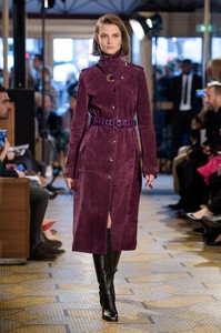 altuzarra-rf18-0597.thumb.jpg.2d4c556e1dd36720efebd8e629db42bb.jpg