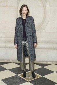 aymeline-valade-christian-dior-show-fw18-in-paris-0.jpg