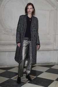 aymeline-valade-christian-dior-show-fw18-in-paris-5.jpg