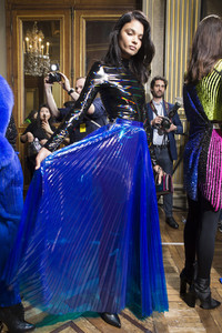 balmain-bks-m-rf18-0940.thumb.jpg.13e9fc5642fcb2a247080872b0544b5d.jpg