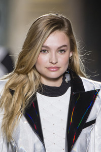 balmain-clpa-rf18-0423.thumb.jpg.f5531fdf1f0778a497650c31f99c830c.jpg
