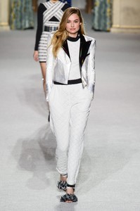 balmain-rf18-3442.thumb.jpg.00e2b1bc325b8a19e05e7408170bfadb.jpg