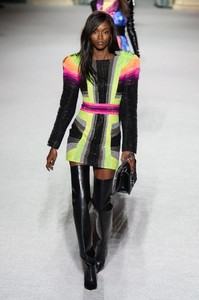 balmain-rf18-3683.thumb.jpg.918d02c0c7a860d5931394b74b3251f4.jpg