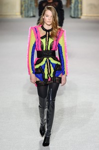 balmain-rf18-3855.thumb.jpg.731d1f56c07bba5e606f4f6dfbd35d16.jpg