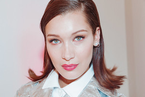 bella-hadid-3.thumb.jpg.4a6691ec40fa01b02d6837f8e84f5543.jpg