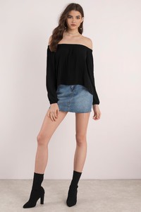 black-lulu-off-shoulder-blouse4.jpg