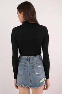 black-penelope-long-sleeve-crop-tee3.jpg