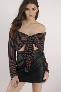 black-stripe-that-down-crop-top.jpg