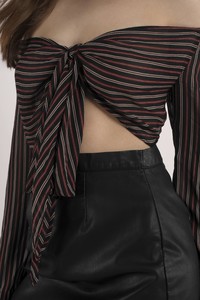 black-stripe-that-down-crop-top2.jpg