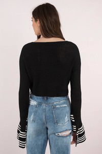 black-stripe-to-stripe-cropped-sweater3.jpg