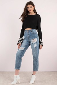black-stripe-to-stripe-cropped-sweater4.jpg