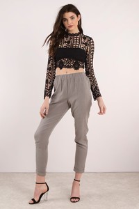 black-style-and-lace-crop-top4.jpg