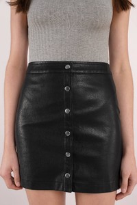 black-turn-up-the-night-pleather-skirt2.jpg