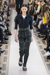 carven-rf18-1756.thumb.jpg.369e5eb9da9339c3f8b96c78187405f3.jpg