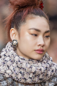 chanel-clp-rf18-2156.thumb.jpg.b5b7137b1b871b8d0f7df185f0a6d5ef.jpg
