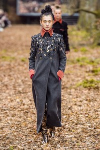 chanel-rf18-0295.thumb.jpg.7095f0560572ef8e944cbfce36bc2434.jpg