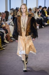 chloe-rf18-6534.thumb.jpg.c78323d9c7b4ea5d884334dd7f1f6e34.jpg