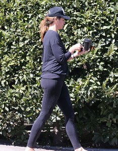 cindy-crawford-seen-leaving-her-yoga-class-in-malibu-2.jpg