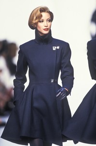 claude-montana-fw-1992-1.thumb.jpg.7711c8802c3efcc4bdfa3f9dc5c0ea65.jpg