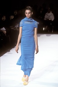 comme-des-garcons-ss-1997-2.thumb.jpg.258ea59eb7bfa436cdc7ccef014eb774.jpg