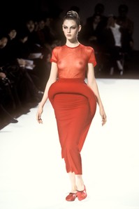 comme-des-garcons-ss-1997-5.thumb.jpg.933c27f68d14e0197ba940d524a61e8b.jpg