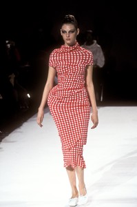 comme-des-garcons-ss-1997-7.thumb.jpg.0ef111a6897c242350b7b77b52aa66ce.jpg