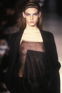 donna-karan-fw-1997-5.thumb.jpg.f1c49c2da849e4961ce5a9041bc422f5.jpg