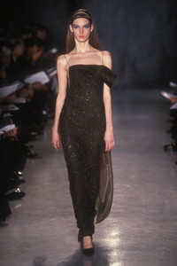 donna-karan-fw-1997-8.thumb.jpg.67baadccb4a96ad99b36b5869cc7ffc0.jpg